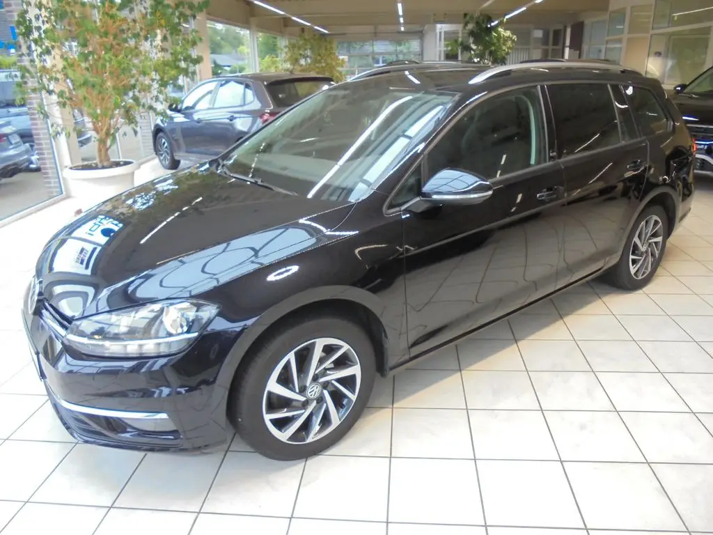 Photo 1 : Volkswagen Golf 2018 Petrol