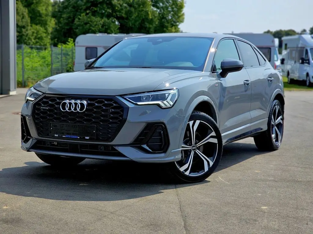 Photo 1 : Audi Q3 2024 Diesel