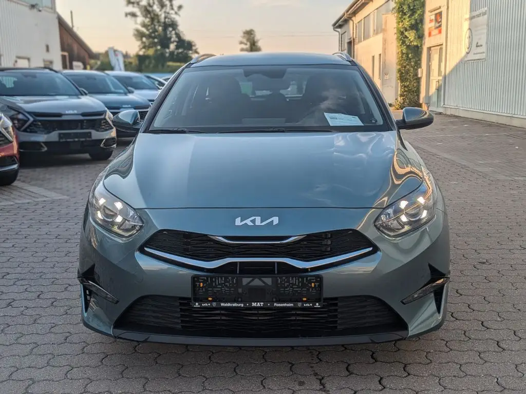 Photo 1 : Kia Ceed 2024 Essence