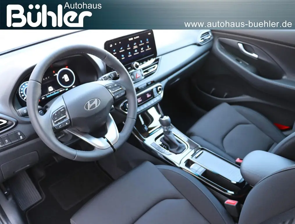 Photo 1 : Hyundai I30 2024 Petrol