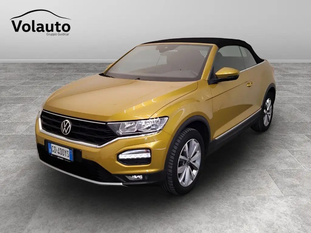 Photo 1 : Volkswagen T-roc 2021 Essence