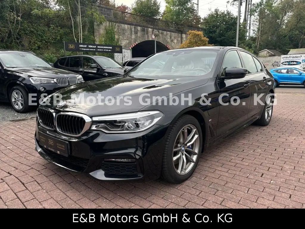 Photo 1 : Bmw Serie 5 2019 Hybride