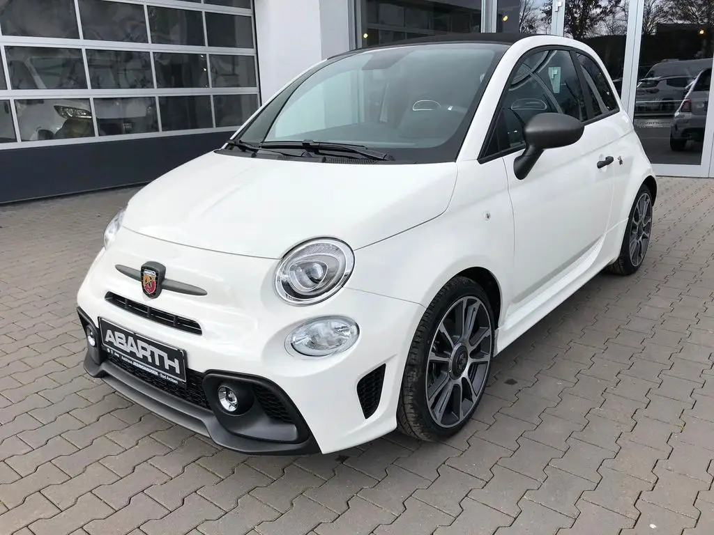 Photo 1 : Abarth 595 2024 Essence