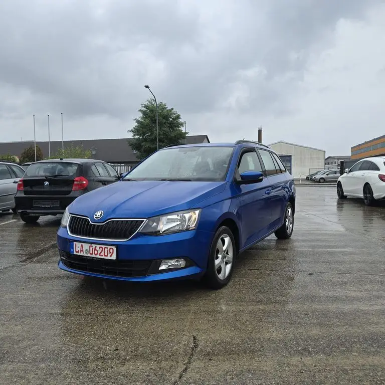 Photo 1 : Skoda Fabia 2017 Essence