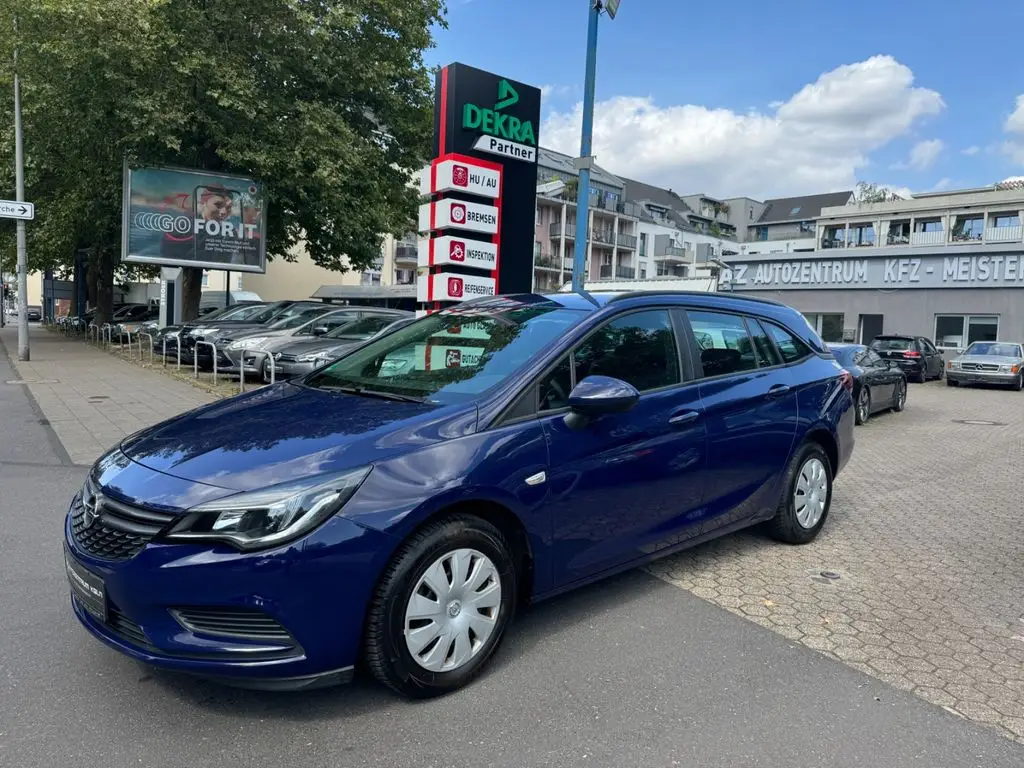 Photo 1 : Opel Astra 2017 Petrol