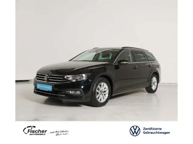 Photo 1 : Volkswagen Passat 2023 Petrol