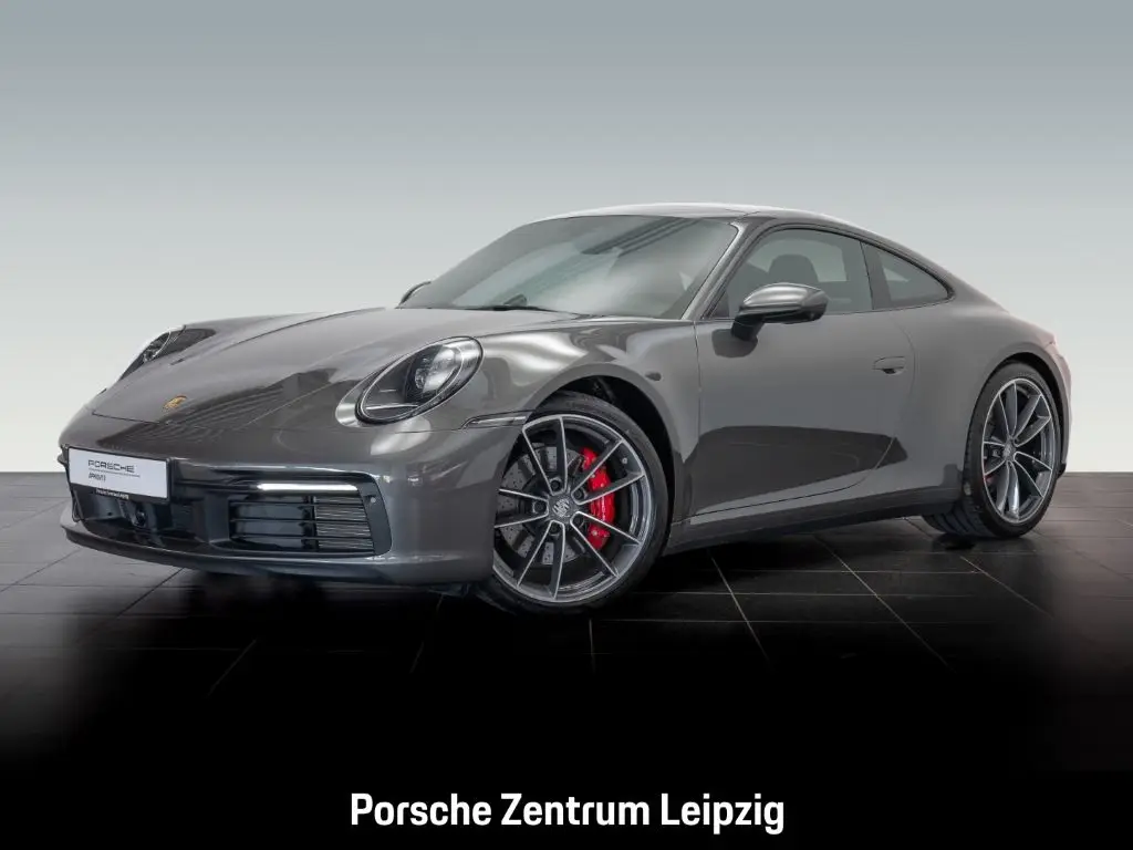 Photo 1 : Porsche 992 2023 Essence