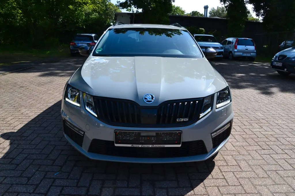 Photo 1 : Skoda Octavia 2020 Petrol