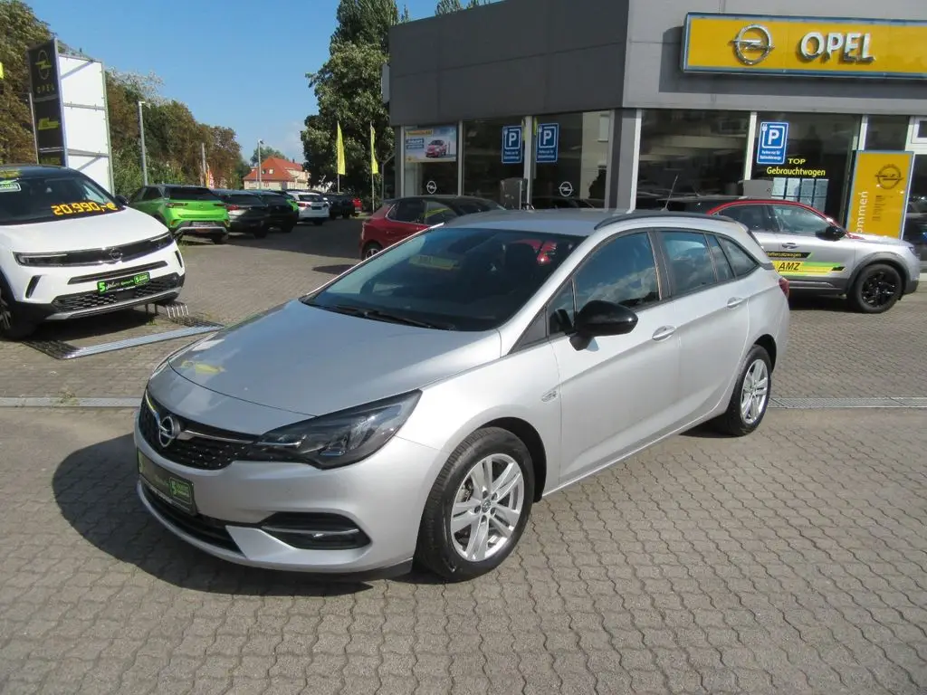 Photo 1 : Opel Astra 2021 Essence