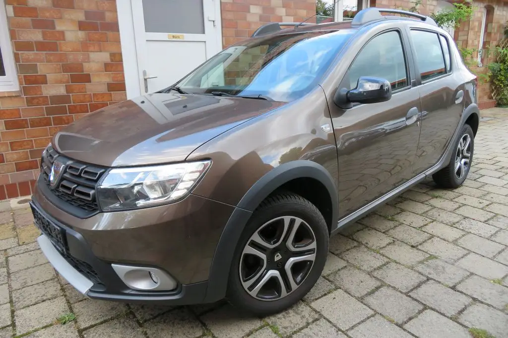 Photo 1 : Dacia Sandero 2018 Petrol