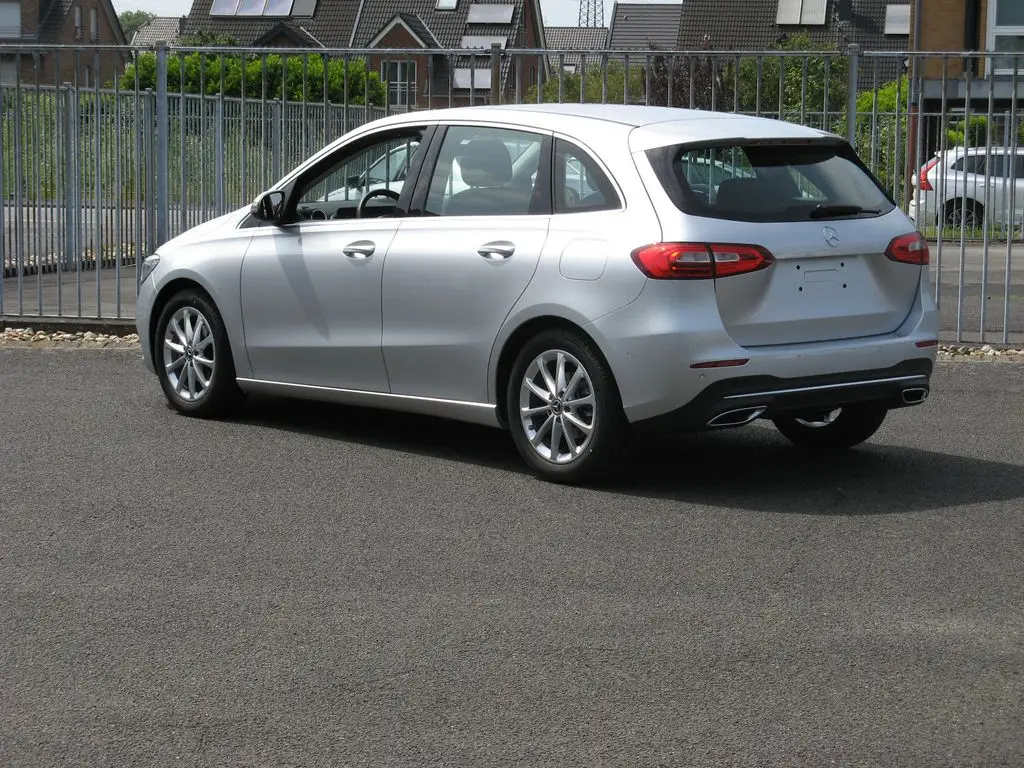 Photo 1 : Mercedes-benz Classe B 2022 Petrol