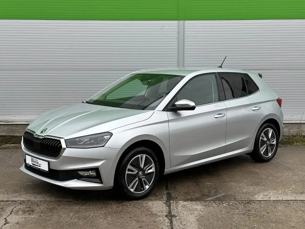 Photo 1 : Skoda Fabia 2023 Petrol