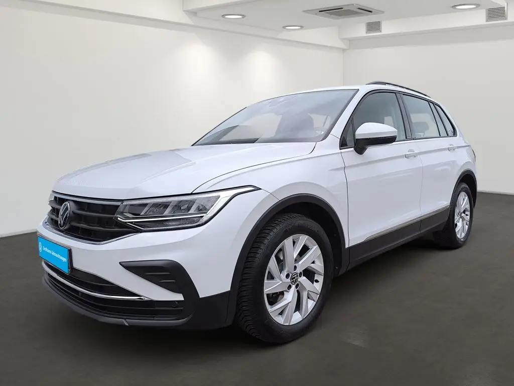 Photo 1 : Volkswagen Tiguan 2023 Petrol