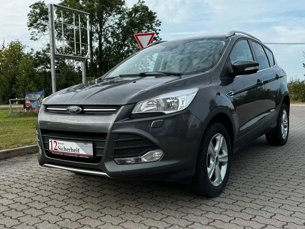 Photo 1 : Ford Kuga 2016 Essence