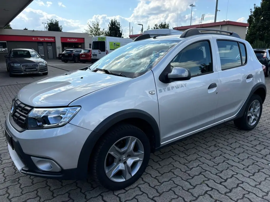 Photo 1 : Dacia Sandero 2017 Essence