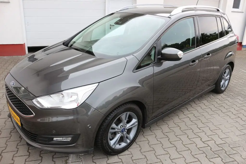 Photo 1 : Ford Grand C-max 2019 Essence