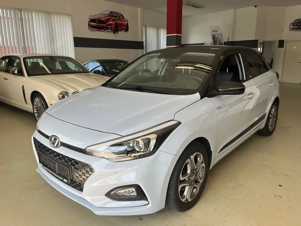 Photo 1 : Hyundai I20 2020 Petrol