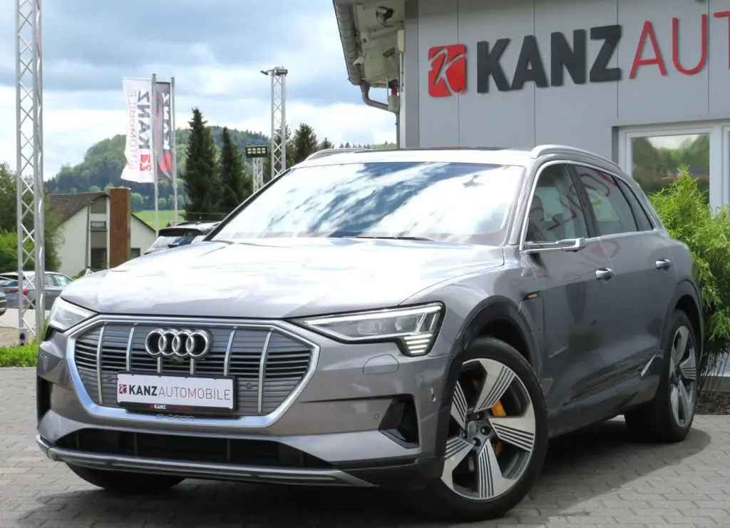 Photo 1 : Audi E-tron 2020 Non renseigné