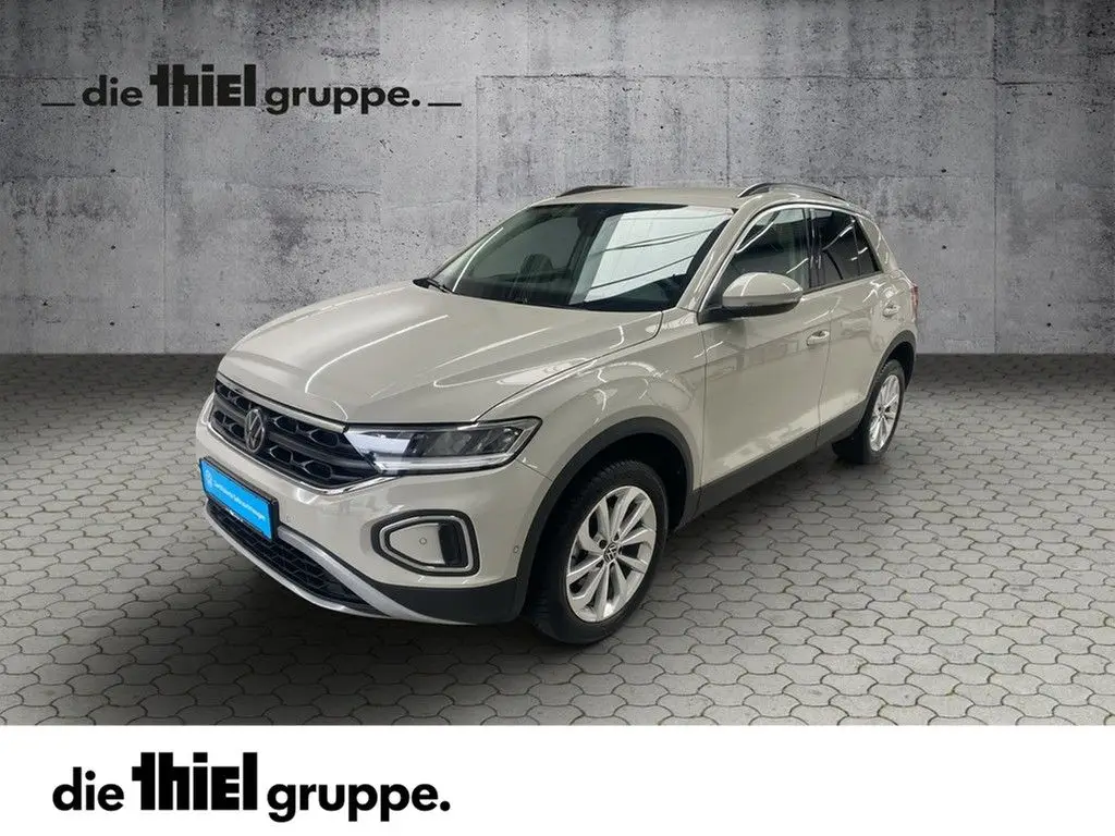 Photo 1 : Volkswagen T-roc 2023 Essence