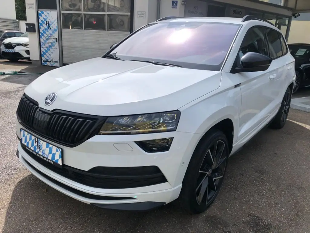 Photo 1 : Skoda Karoq 2022 Essence