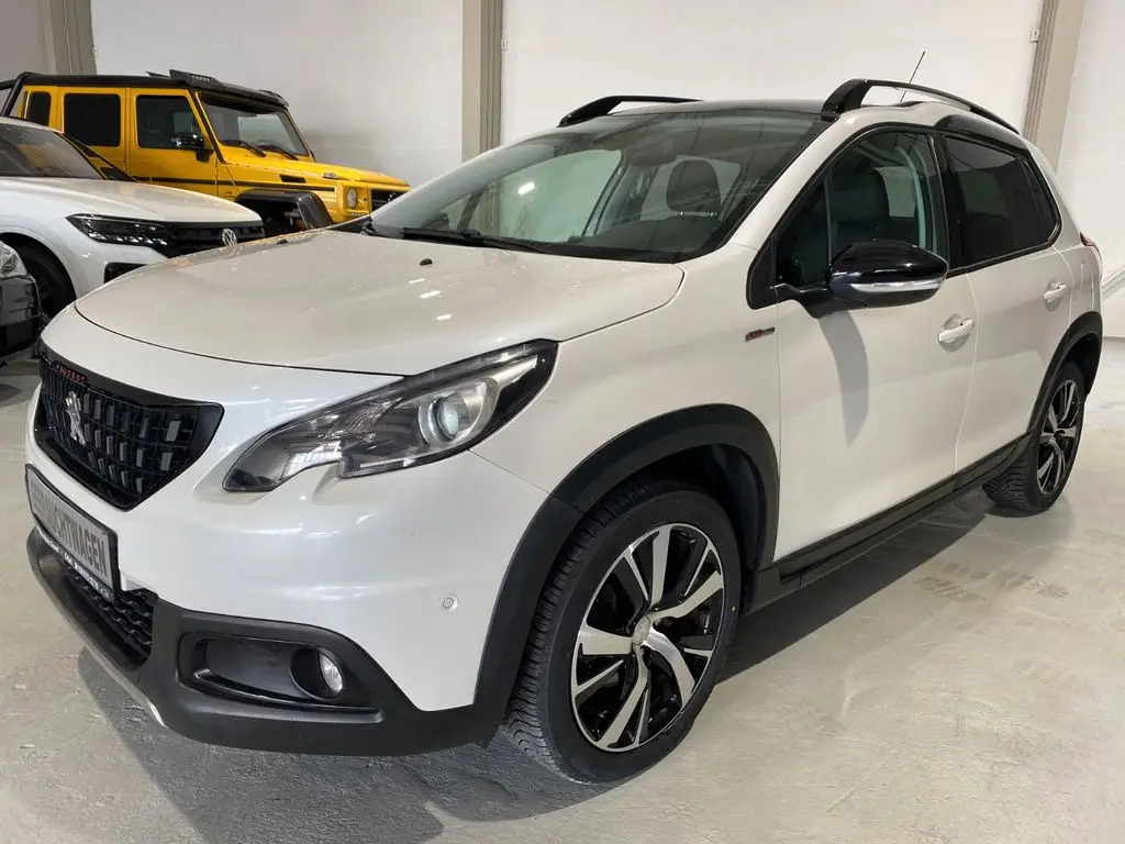 Photo 1 : Peugeot 2008 2018 Petrol