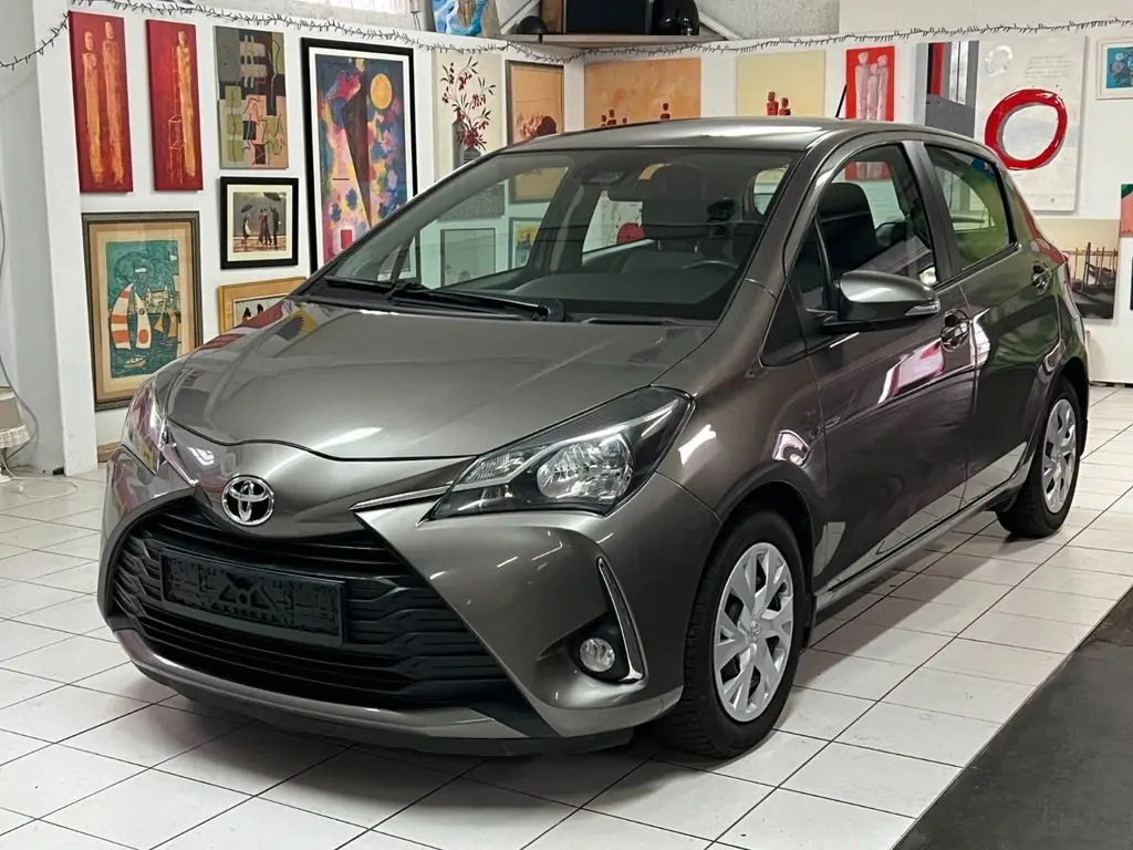 Photo 1 : Toyota Yaris 2019 Petrol