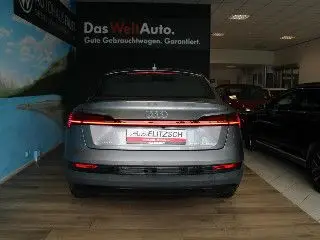 Photo 1 : Audi E-tron 2021 Non renseigné