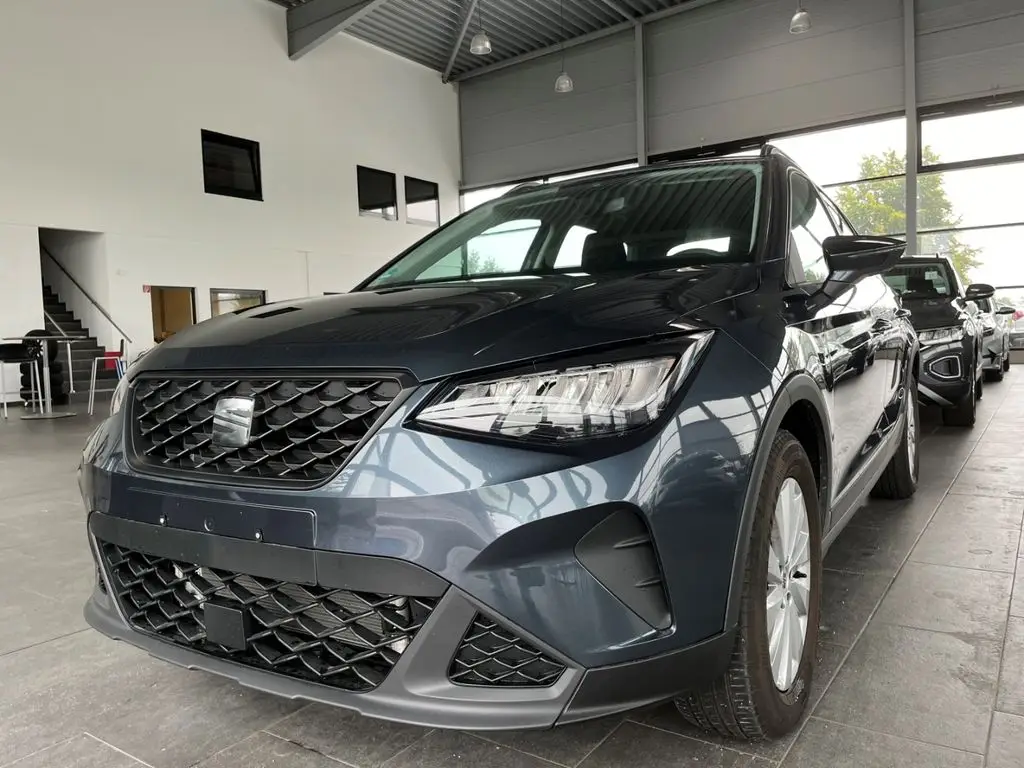 Photo 1 : Seat Arona 2024 Petrol