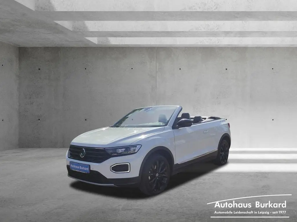 Photo 1 : Volkswagen T-roc 2021 Essence