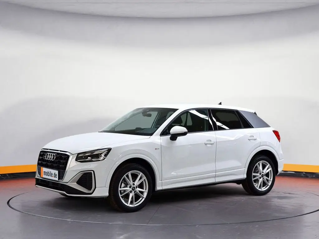 Photo 1 : Audi Q2 2024 Petrol