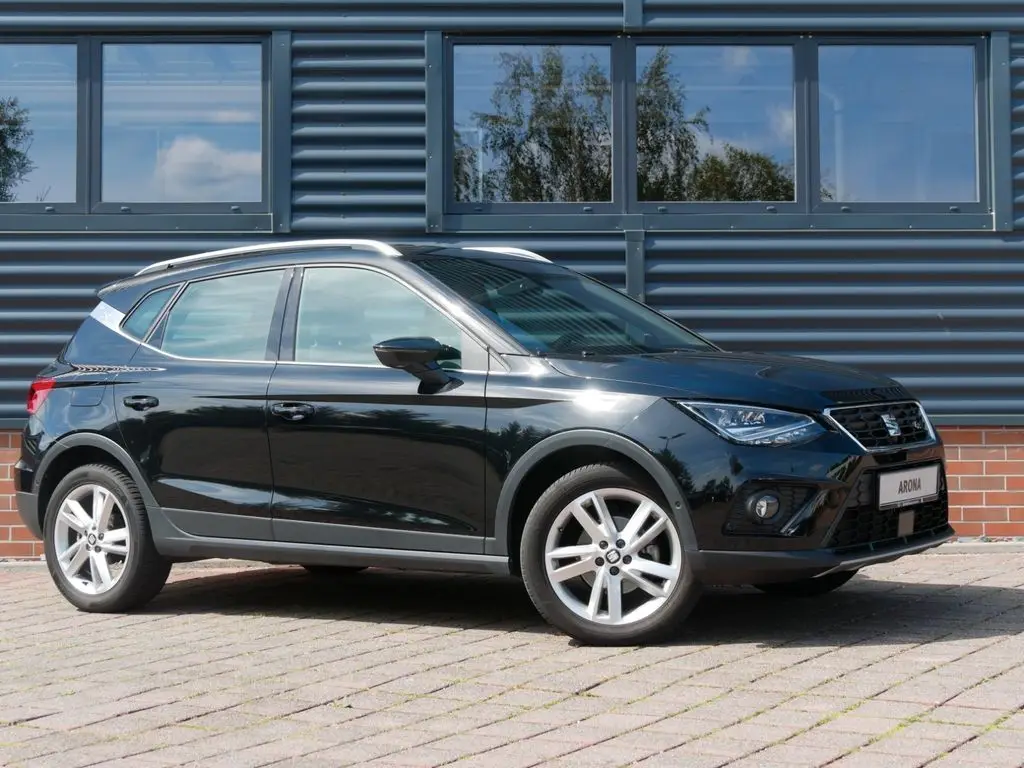 Photo 1 : Seat Arona 2021 Essence