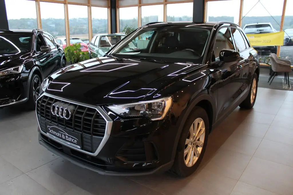 Photo 1 : Audi Q3 2019 Essence