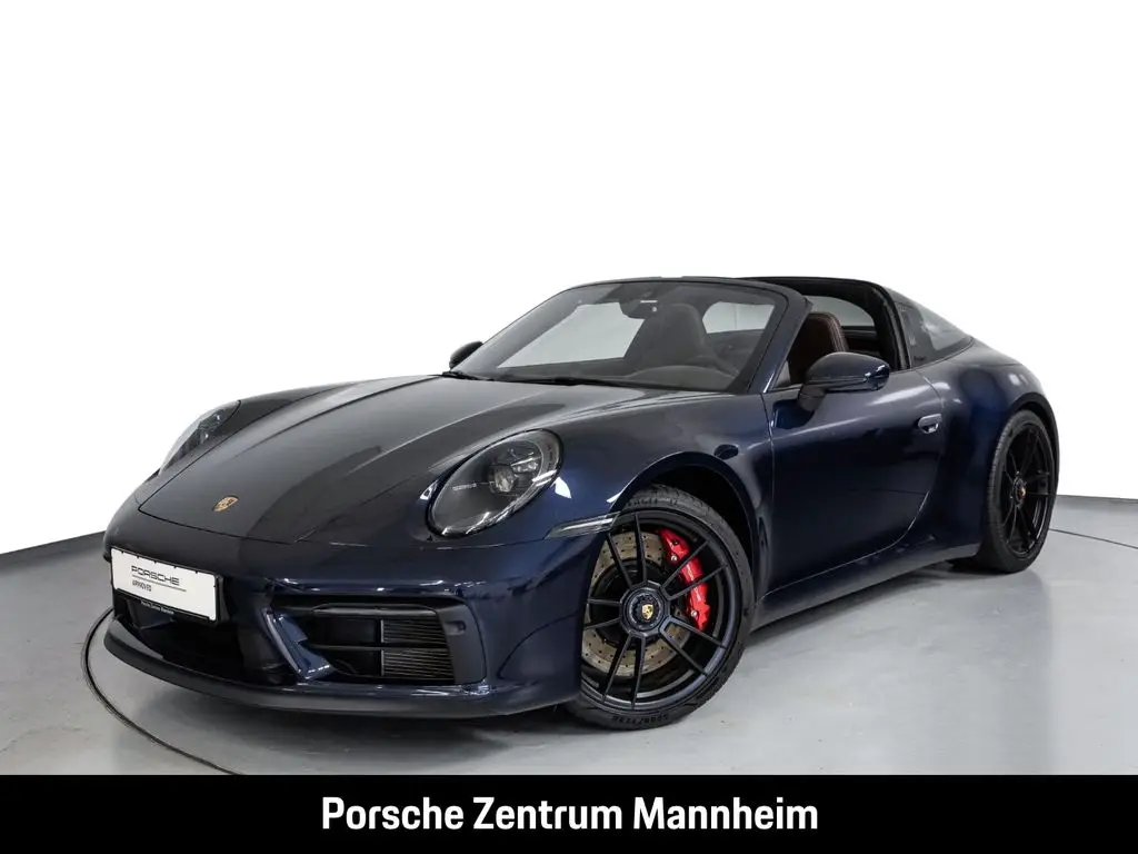 Photo 1 : Porsche 992 2021 Essence