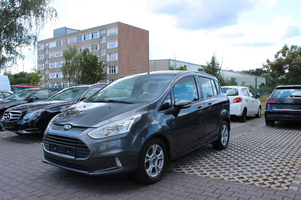 Photo 1 : Ford B-max 2015 Petrol