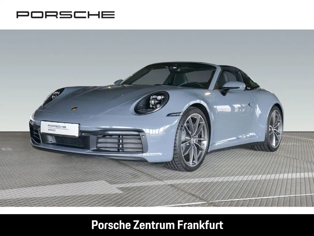 Photo 1 : Porsche 992 2024 Essence