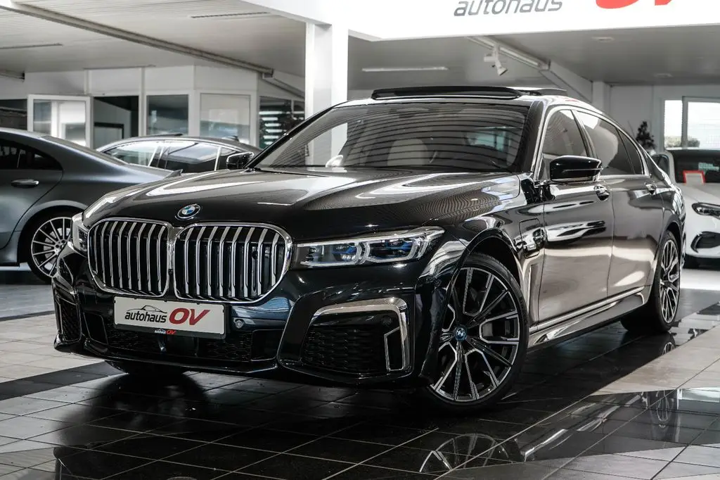 Photo 1 : Bmw Serie 7 2022 Hybrid