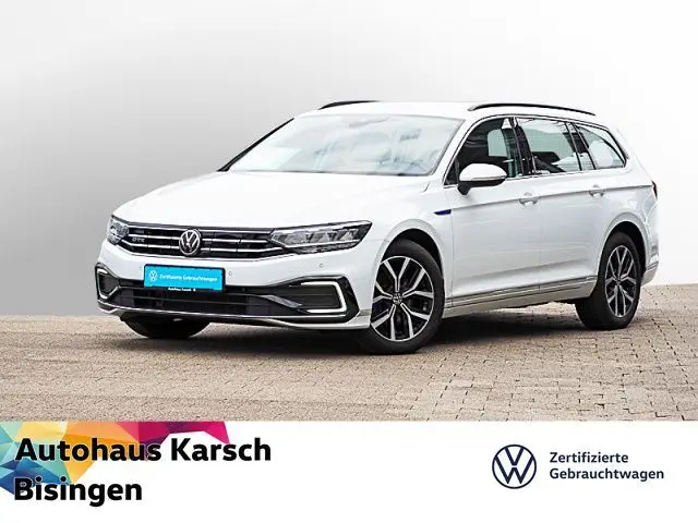 Photo 1 : Volkswagen Passat 2022 Hybride