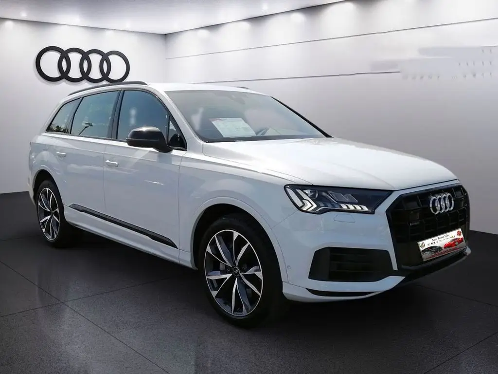 Photo 1 : Audi Q7 2021 Hybride