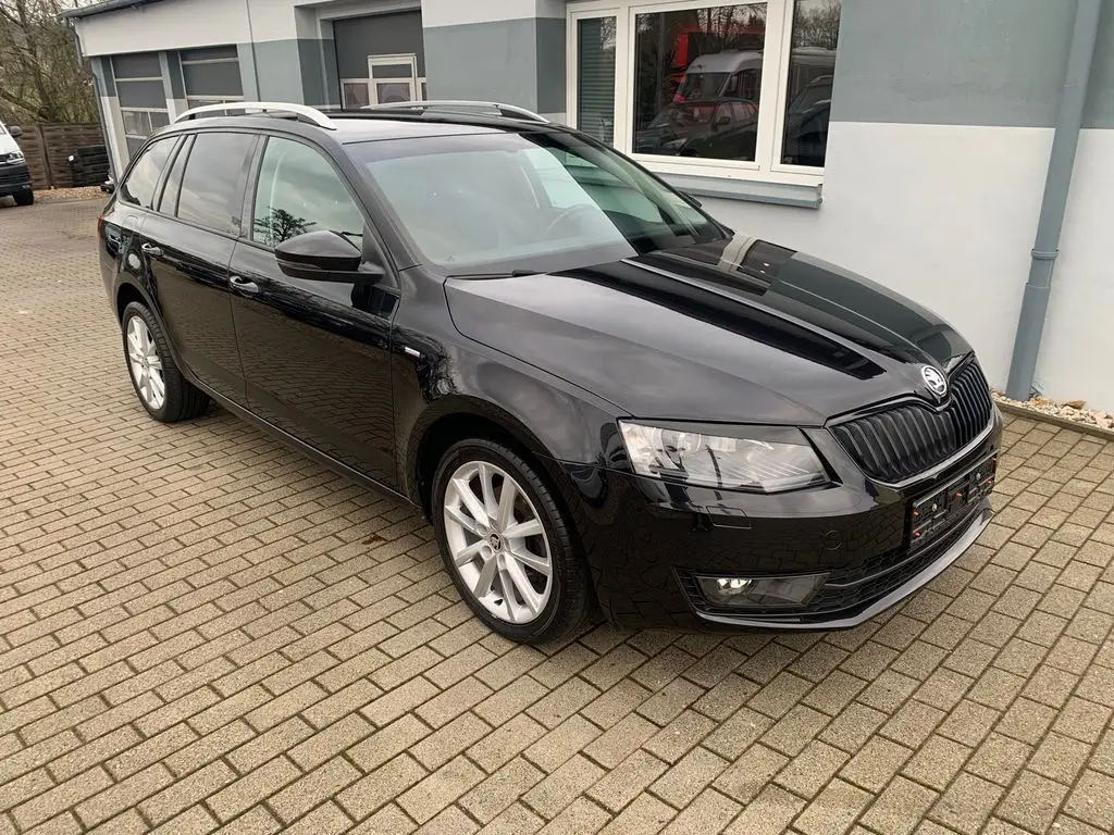 Photo 1 : Skoda Octavia 2017 Essence