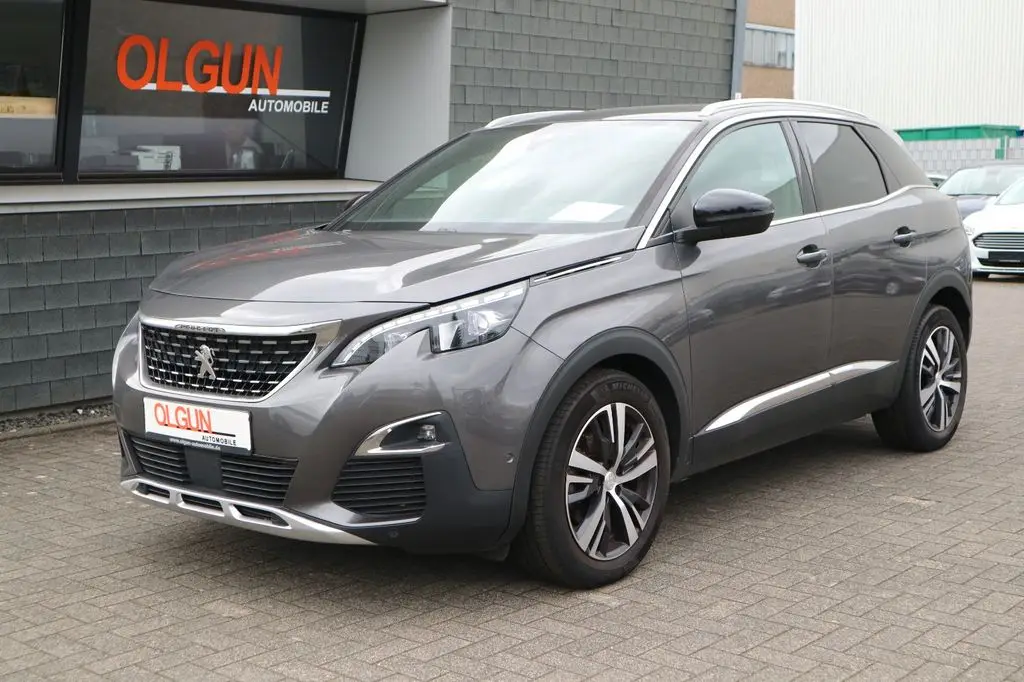 Photo 1 : Peugeot 3008 2019 Petrol