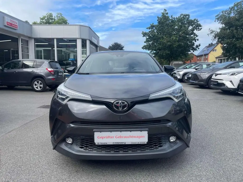 Photo 1 : Toyota C-hr 2018 Petrol