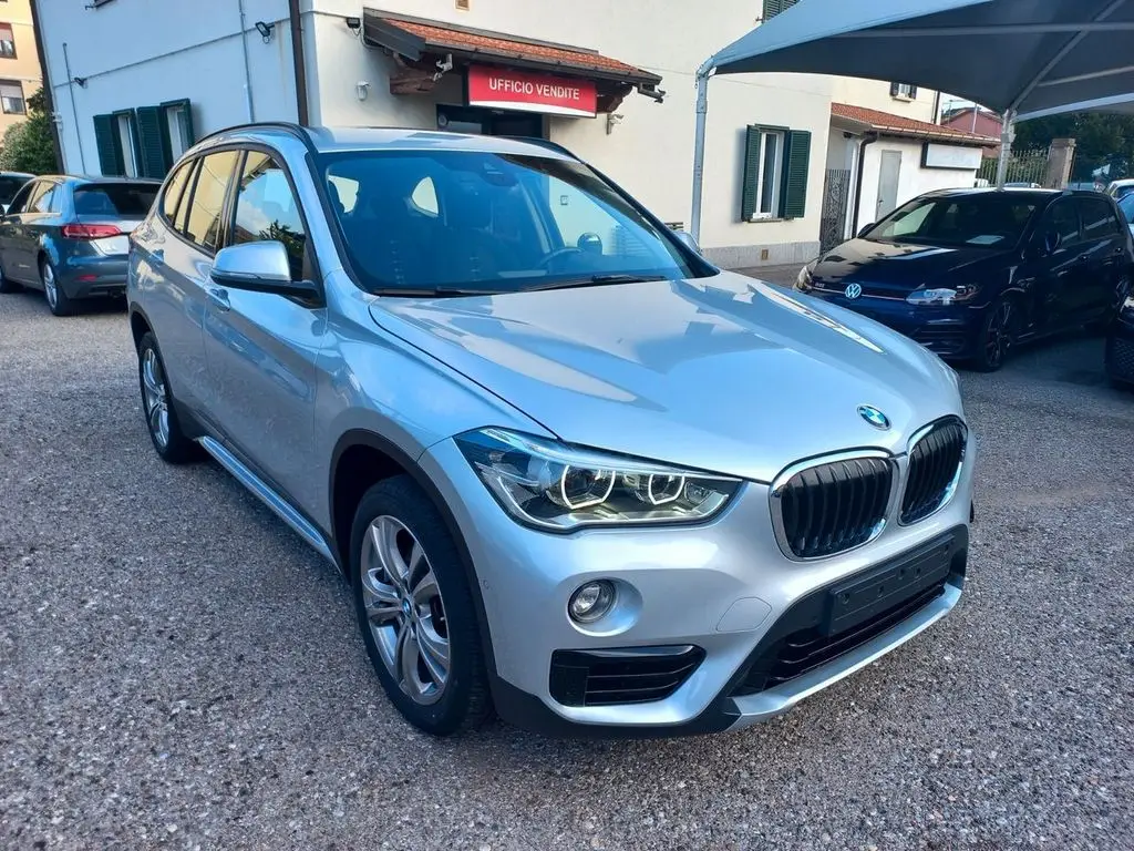 Photo 1 : Bmw X1 2019 Essence