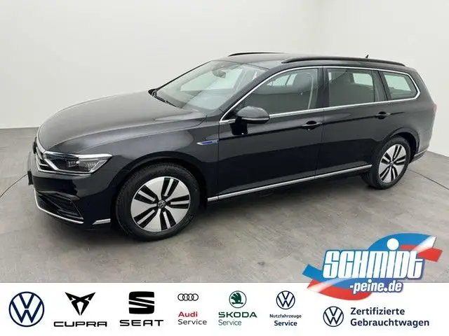 Photo 1 : Volkswagen Passat 2021 Hybride