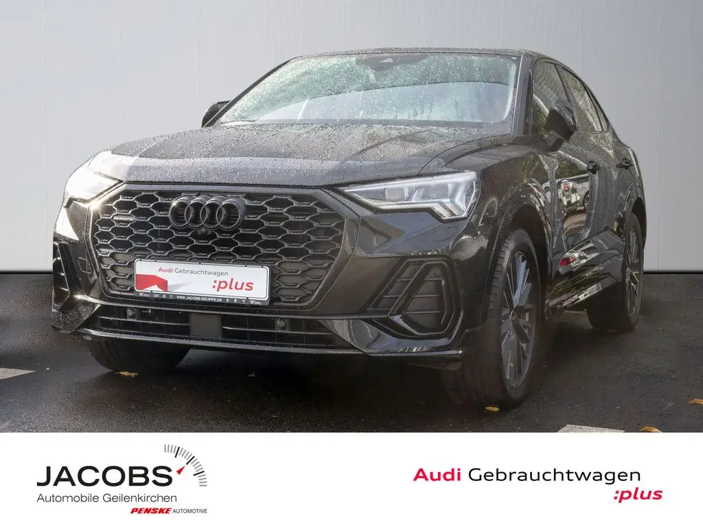 Photo 1 : Audi Q3 2021 Petrol