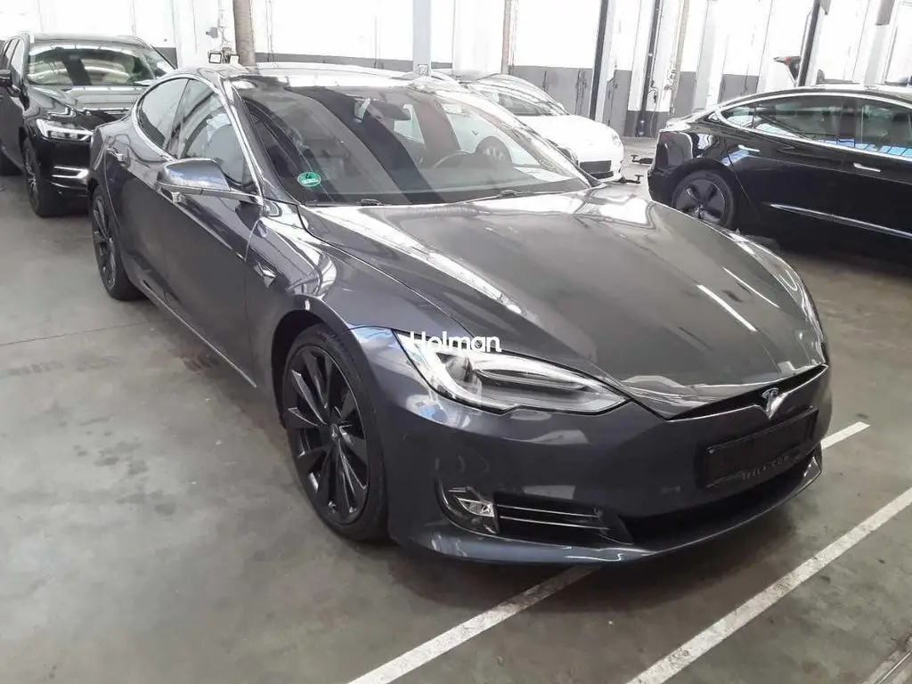 Photo 1 : Tesla Model S 2020 Non renseigné