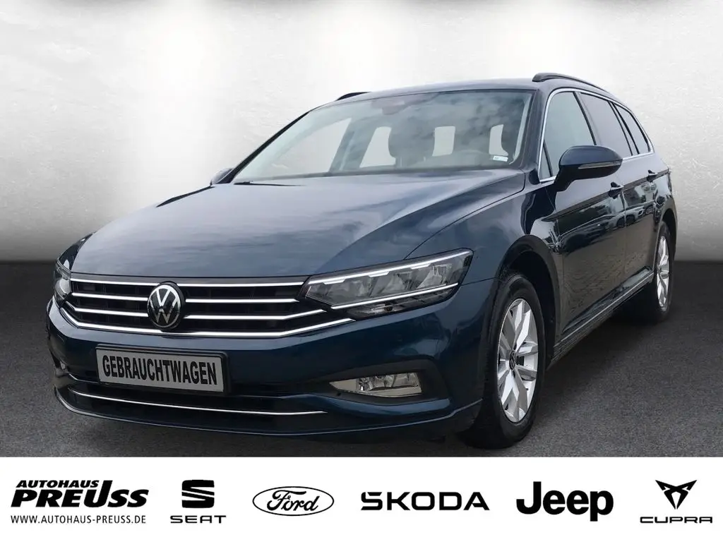 Photo 1 : Volkswagen Passat 2023 Petrol