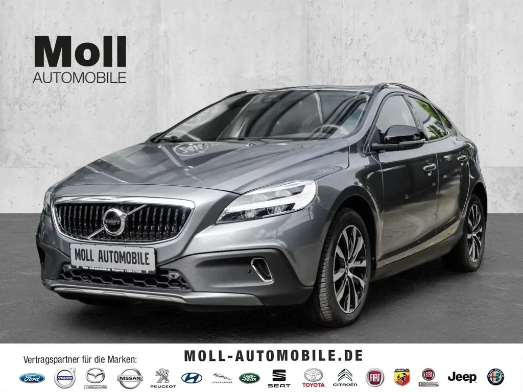 Photo 1 : Volvo V40 2019 Diesel