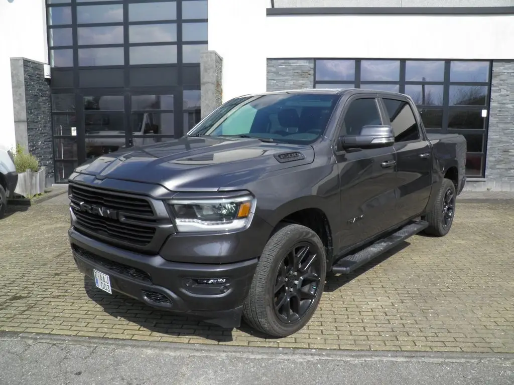 Photo 1 : Dodge Ram 2022 Petrol