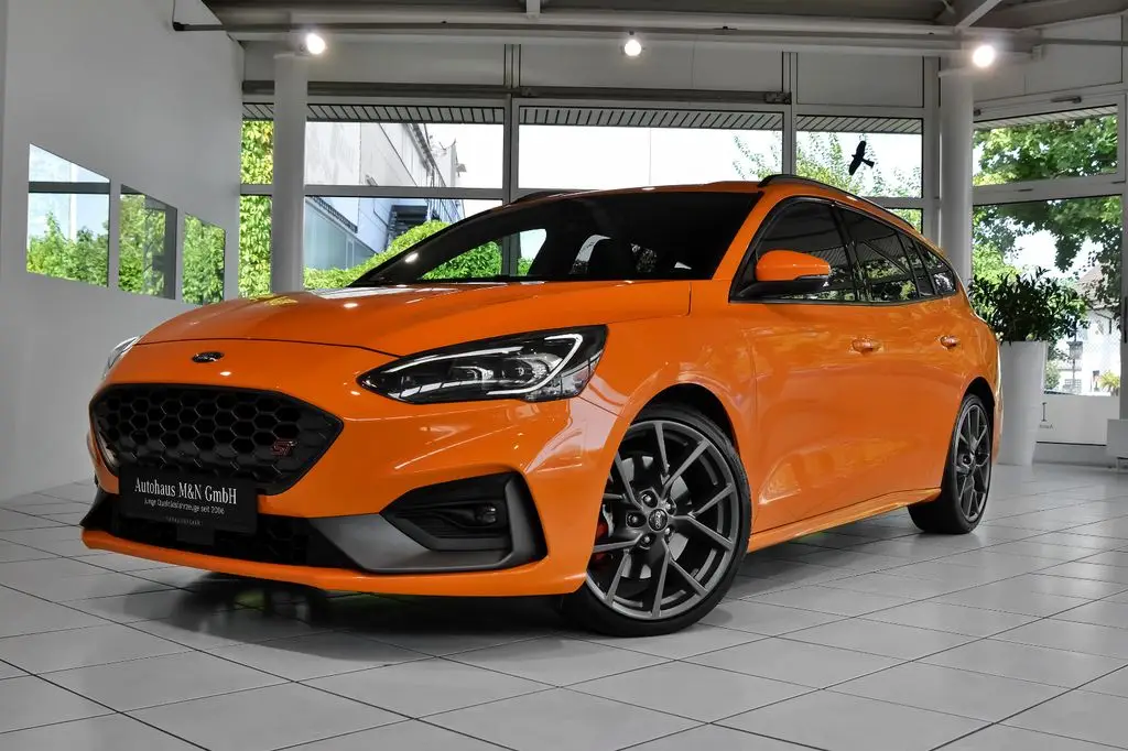 Photo 1 : Ford Focus 2020 Petrol