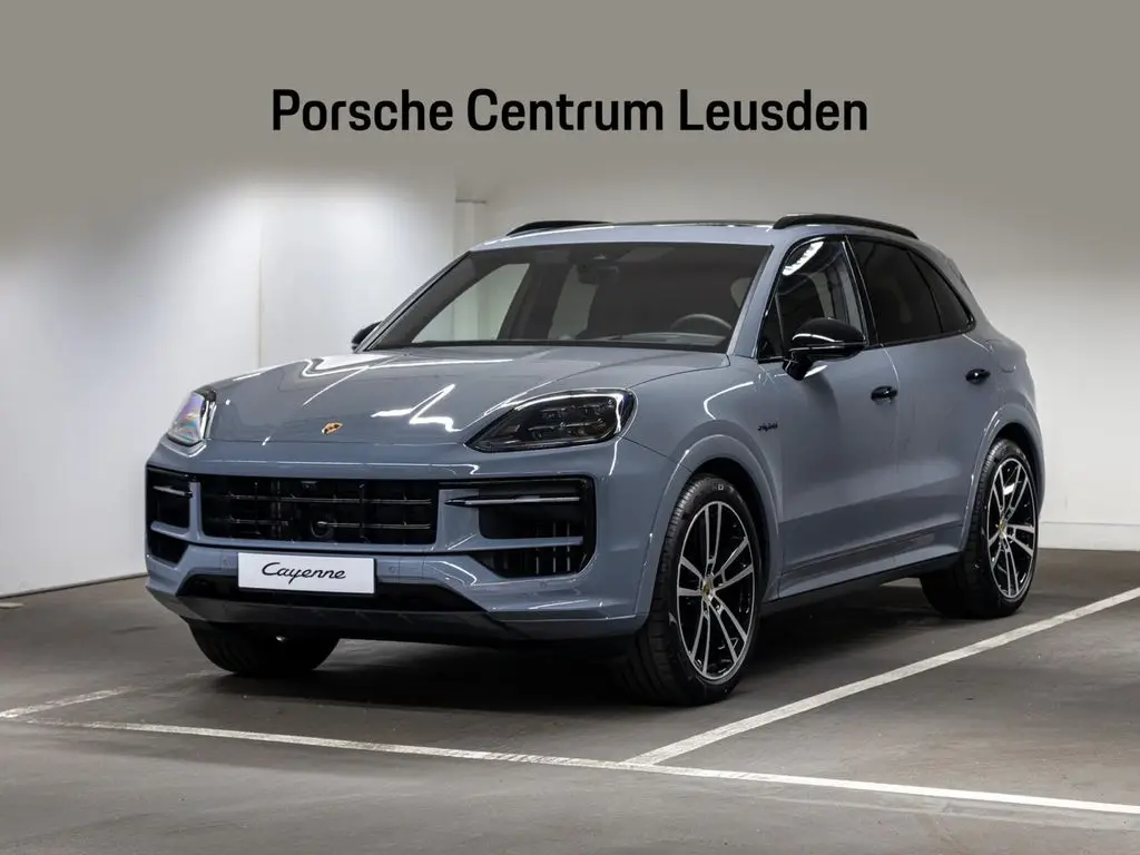 Photo 1 : Porsche Cayenne 2024 Hybrid